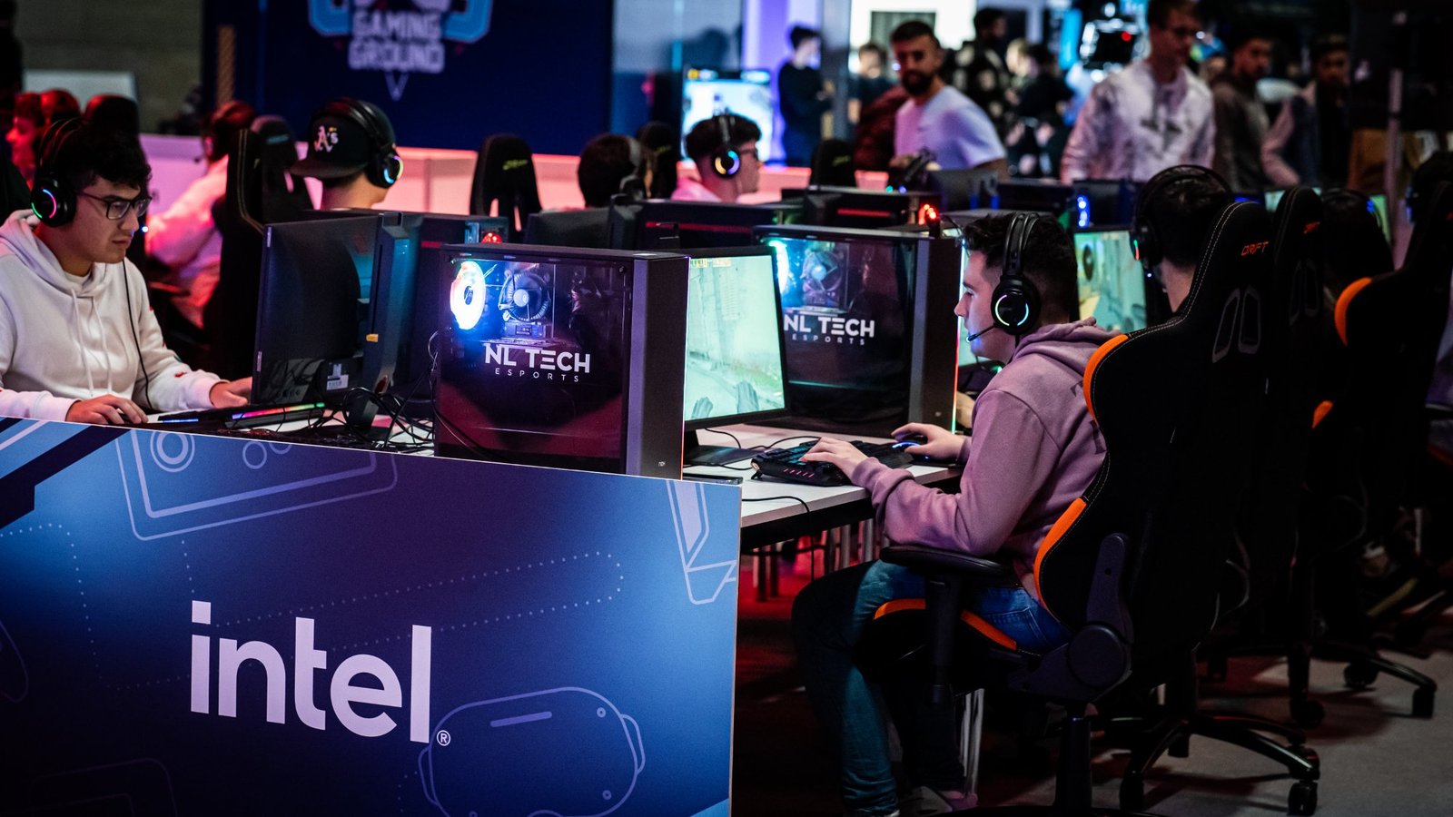 Equipo NL TECH en evento gaming — Torrelavega Cantabria, organización profesional de esports